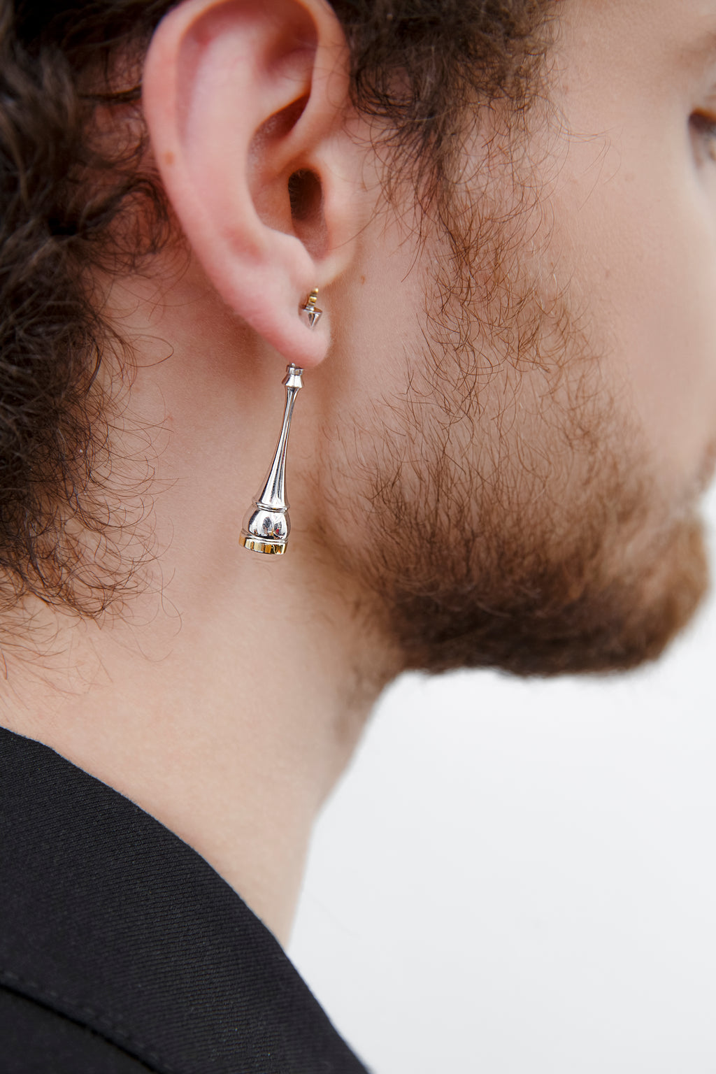 King Mono-earring