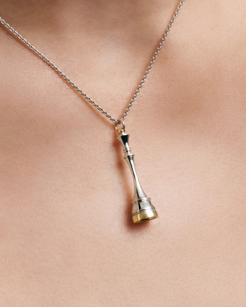 Qeen Pendant